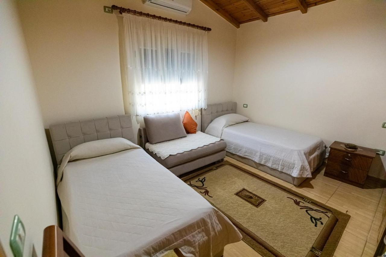 Vila Llano Vlore Luaran gambar